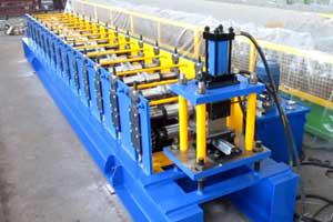 Profileuse pour montants et rails porteurs